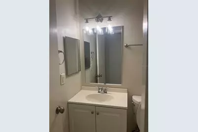 3830 Valley Tree Drive, Tampa, FL 33610 - Photo 14