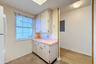 2465 Northside Dr, Clearwater, FL 33761 - Photo 6
