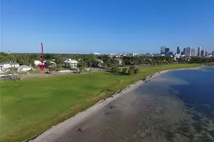 1817 Beach Dr SE, Saint Petersburg, FL 33705 - Photo 6