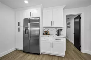 4350 45th St N, Saint Petersburg, FL 33714 - Photo 6