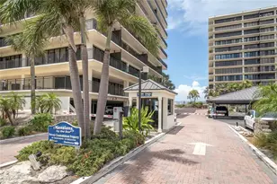 7600 Bayshore Dr, Treasure Island, FL 33706 - Photo 2
