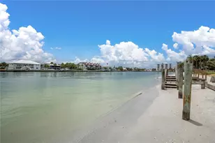 7600 Bayshore Dr, Treasure Island, FL 33706 - Photo 38