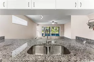 9044 Lake Pl Ln, Tampa, FL 33634 - Photo 16
