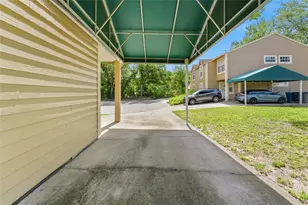9044 Lake Pl Ln, Tampa, FL 33634 - Photo 6