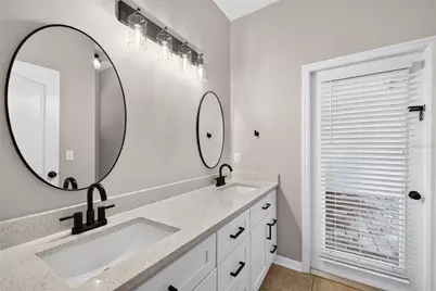 6135 Whimbrelwood Drive, Lithia, FL 33547 - Photo 36