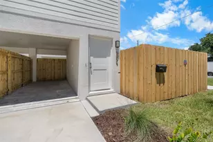 505 43rd St S, Saint Petersburg, FL 33711 - Photo 1