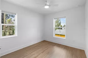 505 43rd St S, Saint Petersburg, FL 33711 - Photo 6