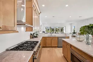 126 Ricardo Way NE, Saint Petersburg, FL 33704 - Photo 24