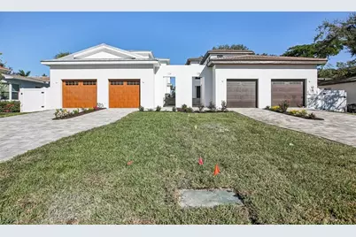 126 Ricardo Way NE, Saint Petersburg, FL 33704 - Photo 1