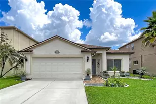 27544 Breakers Dr, Wesley Chapel, FL 33544 - Photo 2