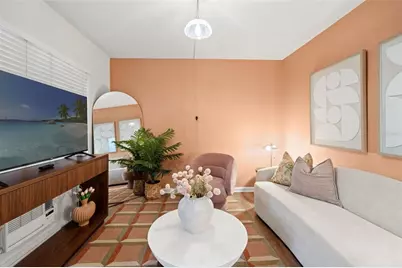 800 Beach Drive NE #10, Saint Petersburg, FL 33701 - Photo 2