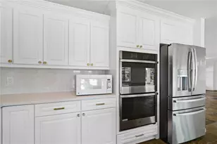3924 Versailles Dr, Tampa, FL 33634 - Photo 8