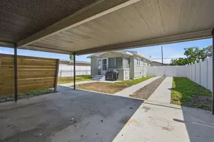 2704 W Leroy St, Tampa, FL 33607 - Photo 26