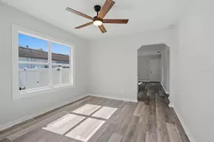 2704 W Leroy St, Tampa, FL 33607 - Photo 6