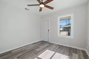 2704 W Leroy St, Tampa, FL 33607 - Photo 8
