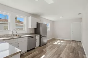 2704 W Leroy St, Tampa, FL 33607 - Photo 8