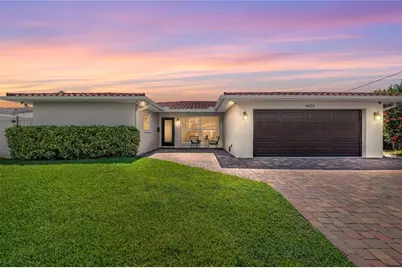 4425 13th Way NE, Saint Petersburg, FL 33703 - Photo 2