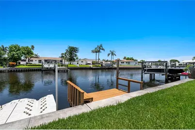 4425 13th Way NE, Saint Petersburg, FL 33703 - Photo 6