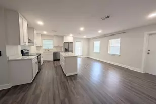 3902 W Paxton Ave, Tampa, FL 33611 - Photo 6