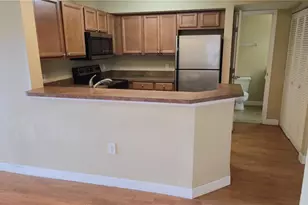 115 112th Ave NE, Saint Petersburg, FL 33716 - Photo 4