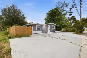 605 S S Disston Ave, Tarpon Springs, FL 34689 - Photo 1