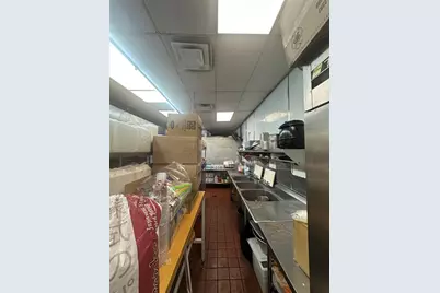 [Address not provided], Tampa, FL 33617 - Photo 14