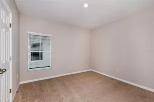 36613 Sagemoor Dr, Zephyrhills, FL 33541 - Photo 16