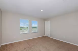 36613 Sagemoor Dr, Zephyrhills, FL 33541 - Photo 12