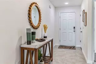 4328 Hidden Farm Dr, Plant City, FL 33565 - Photo 2