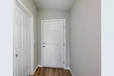 9136 Belleview Forest Pass, Dade City, FL 33525 - Photo 18