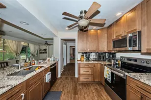 5230 Venetian Blvd NE, Saint Petersburg, FL 33703 - Photo 14