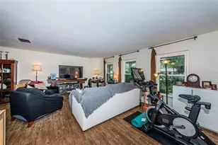 5230 Venetian Blvd NE, Saint Petersburg, FL 33703 - Photo 4