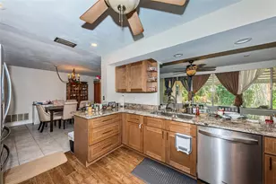 5230 Venetian Blvd NE, Saint Petersburg, FL 33703 - Photo 12