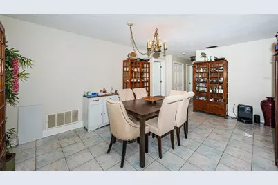 5230 Venetian Boulevard NE, Saint Petersburg, FL 33703 - Photo 8