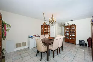 5230 Venetian Blvd NE, Saint Petersburg, FL 33703 - Photo 8