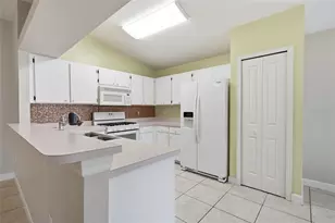 29417 Crossland Dr, Wesley Chapel, FL 33543 - Photo 14