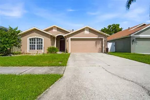 29417 Crossland Dr, Wesley Chapel, FL 33543 - Photo 1