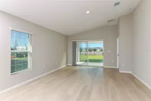 36618 Sagemoor Dr, Zephyrhills, FL 33541 - Photo 14