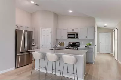 36618 Sagemoor Drive, Zephyrhills, FL 33541 - Photo 2