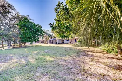 10802 Mohawk Road, Saint Petersburg, FL 33708 - Photo 36