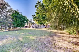 10802 Mohawk Rd, Saint Petersburg, FL 33708 - Photo 36