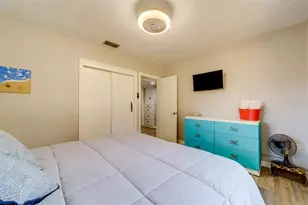 10802 Mohawk Rd, Saint Petersburg, FL 33708 - Photo 18
