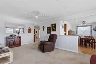 5417 Amanda St, Zephyrhills, FL 33542 - Photo 8