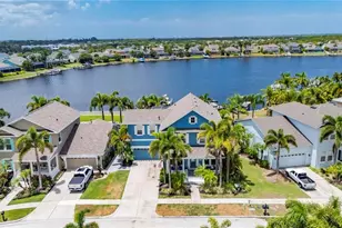 5216 Point Harbor Ln, Apollo Beach, FL 33572 - Photo 8