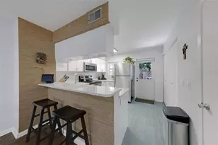 3315 W Wyoming Cir, Tampa, FL 33611 - Photo 10