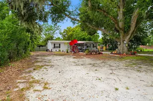 29514 Benjamin Dr, Wesley Chapel, FL 33543 - Photo 2