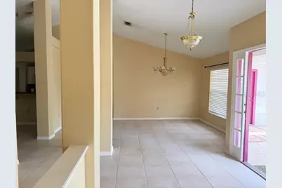 12721 N Ola Avenue, Tampa, FL 33612 - Photo 4