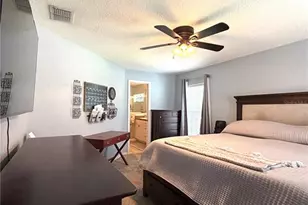 902 E Tomlin St, Plant City, FL 33563 - Photo 8