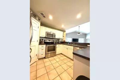 902 E Tomlin Street, Plant City, FL 33563 - Photo 4