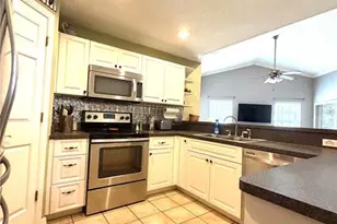902 E Tomlin St, Plant City, FL 33563 - Photo 4